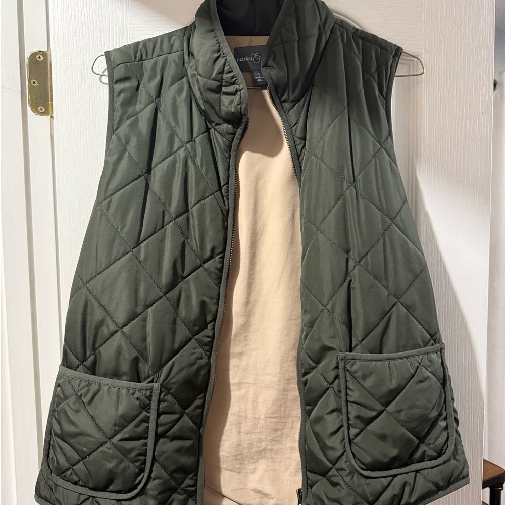 Market & Spruce Olive Quilted Vest